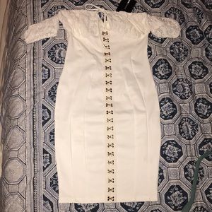 SIZE SMALL OFF SHOULDER MINI DRESS